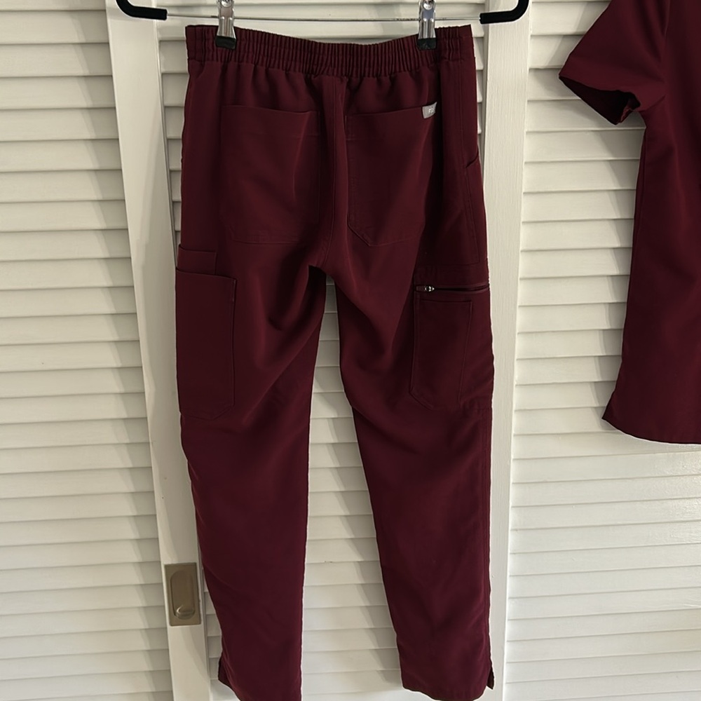 Figs Women's Scrub Set in Burgundy - Picture 7 of 7